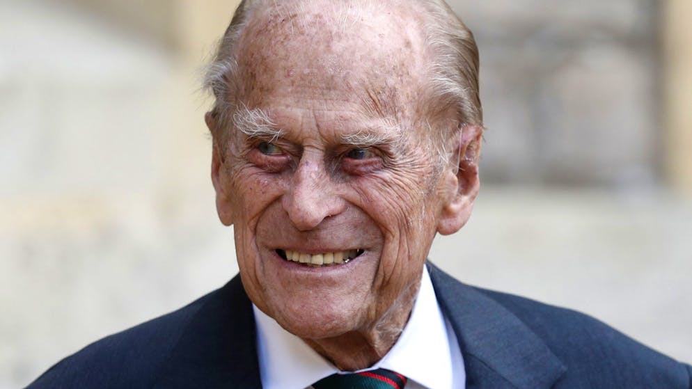 Prinz Philip wird zur Erholung und Behandlung noch einige Zeit im Krankenhaus bleiben.