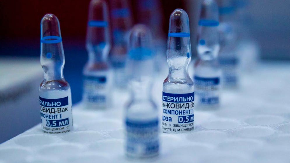 epa09039038 Vials of the Russian Sputnik V vaccine against Covid-19 during a vaccination day, in Caracas, Venezuela, 22 February 2021 (issued 26 February 2021). With a humanitarian crisis and almost a year after having registered its first case of Covid-19, Venezuela according to official numbers keeps the spread of this disease at bay, numbers that are questioned by the union doctors who claim that there is a 'very high under reporting' of Covid-19 cases. About 140,000 cases and more than a thousand deaths is the figure for Venezuela and, although the data is questioned, in the country there has not been a hospital collapse greater than that which has already occurred for more than five years. EPA/MIGUEL GUTIERREZ