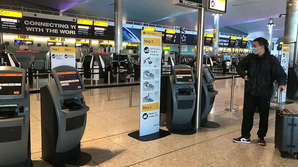 ARCHIV - Abflug nur noch bei triftigem Grund: England hat im Rahmen der Corona-Maßnahmen die Ausreise eingeschränkt. Foto: Steve Parsons/PA Wire/dpa