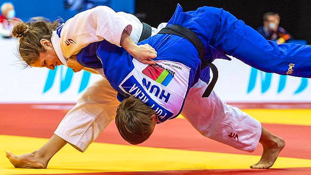 Die Schweizer Judoka Fabienne Kocher (links) visiert eine Olympia-Teilnahme an.