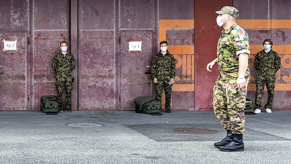 400 Infizierte. Rekruten leiden doppelt unter der Pandemie