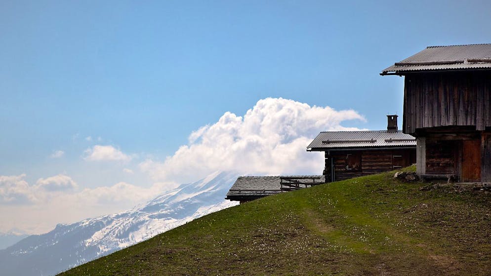 In Graubünden ist der Naturpark Rätikon gescheitert. Zehn Prättigauer Gemeinden lehnten das Projekt ab. Im Bild Maiensässe oberhalb Seewis (Archivbild).