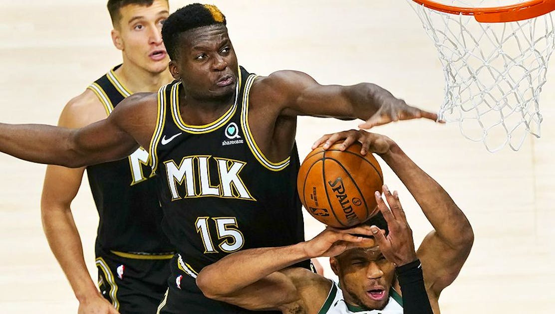 Capela and Atlanta suffer significant defeat against Milwaukee Bucks