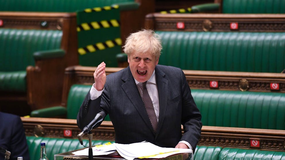 Boris Johnson verteidigte sein Vorgehen in der Causa Dyson im Parlament: Es sei darum gegangen, in der Hochphase der Pandemie Leben zu retten.