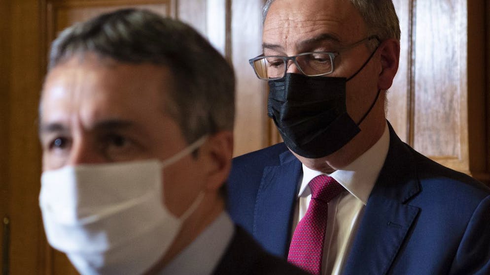 Bundespräsident Guy Parmelin (rechts) und Aussenminister Ignazio Cassis wollen das Rahmenabkommen weiterverhandeln. Sie erhalten Unterstützung aus dem Parlament. Der Erfolg ist damit aber nicht garantiert.