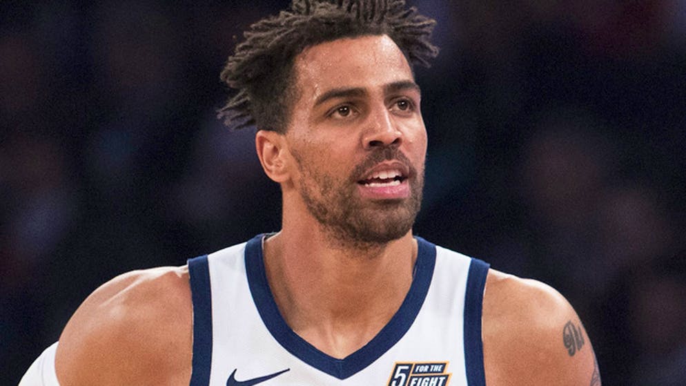 Utah Jazz forward Thabo Sefolosha runs down the court during the first half of an NBA basketball game against the New York Knicks, Wednesday, March 20, 2019, at Madison Square Garden in New York.  (AP Photo / Mary Altaffer)