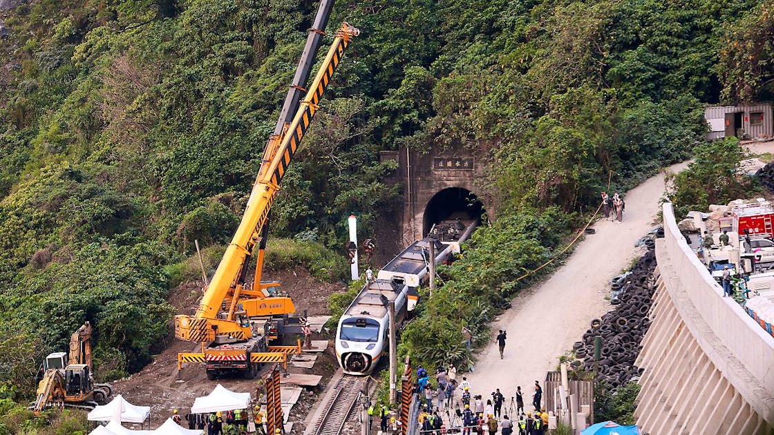 Haftbefehl gegen Baustellenleiter nach Zugunglück in Taiwan