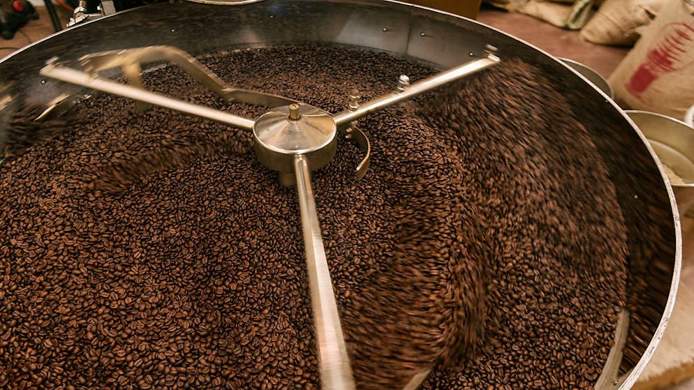 Eine Mitarbeiterin einer Kaffeerösterei in St. Gallen fiel wegen Sauerstoffmangels in Ohnmacht. Fünf Personen wurden zur Kontrolle ins Spital gebracht (Symbolbild).
