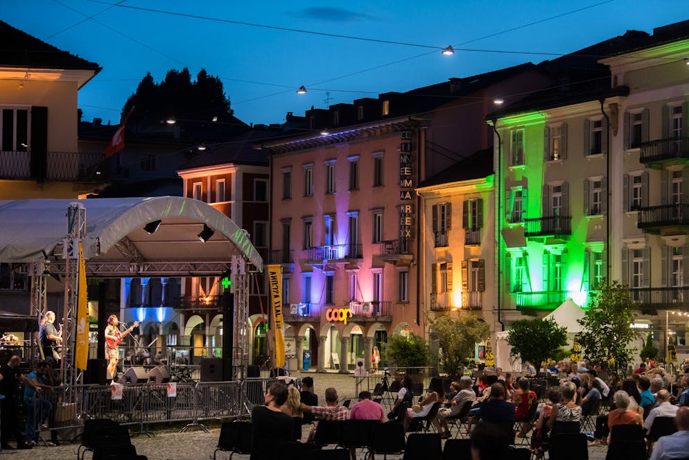 Locarno: JazzAscona in Piazza Grande, E...state a Locarno. Nella foto, scorcio della Piazza Grande durante il concerto dei Eliane Amherd Trio per la sessione del JazzAscona ospite in Piazza a Locarno. © Ti-Press / Samuel Golay