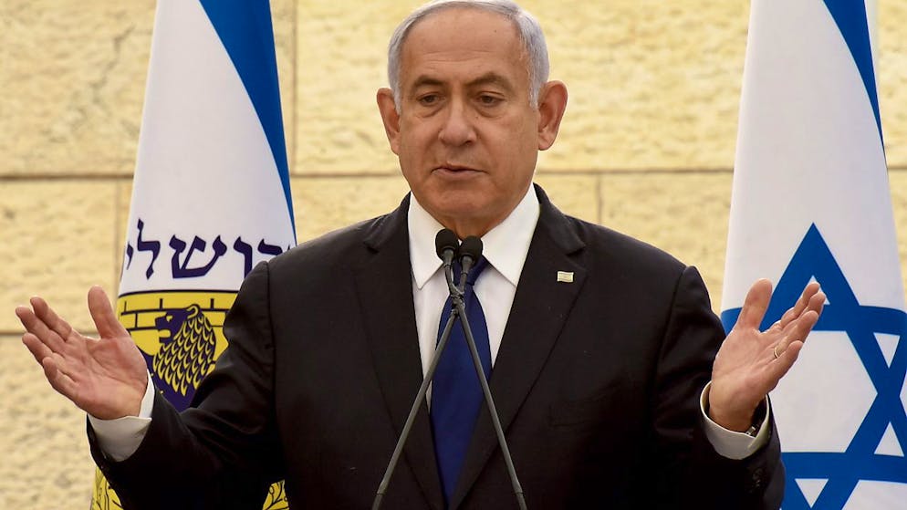 "Avevo detto che avremmo colpito Hamas e altri gruppi terroristici con colpi significati ed è quello che stiamo facendo". Lo ha detto il premier Benyamin Netanyahu aggiungendo che "non è ancora finita. Faremo di tutto per riportare la sicurezza dei nostri cittadini".