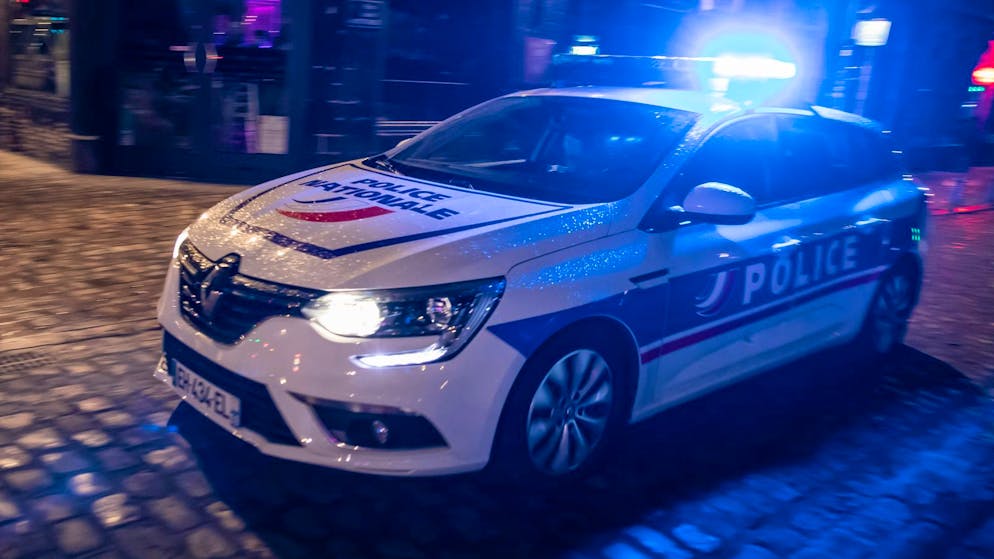 Ein Polizist in Frankreich hat einen Mann mit Säbel erschossen. (Symbolbild)