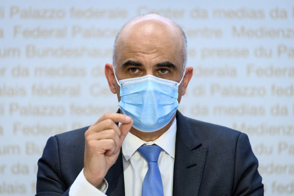 Alain Berset davanti ai media il 19 maggio a Berna.
