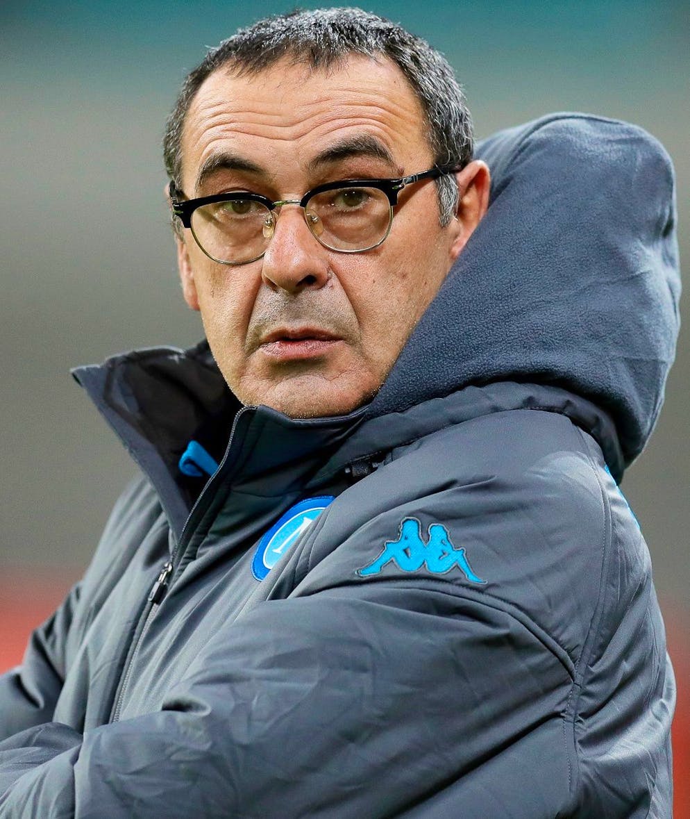 epa06554559 Napoli's Maurizio Sarri before the UEFA Europa League round of 32, second leg soccer match between RB Leipzig and SSC Napoli in Leipzig, Germany, 22 February 2018. EPA/RONALD WITTEK