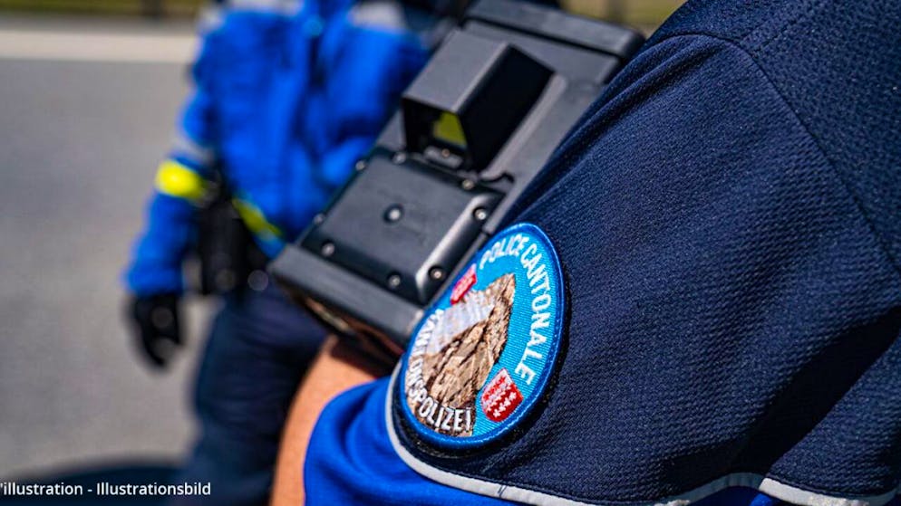 Un motard, qui roulait à pratiquement deux fois la vitesse autorisée à Trient VS, a perdu son permis de conduire et risque de la prison.