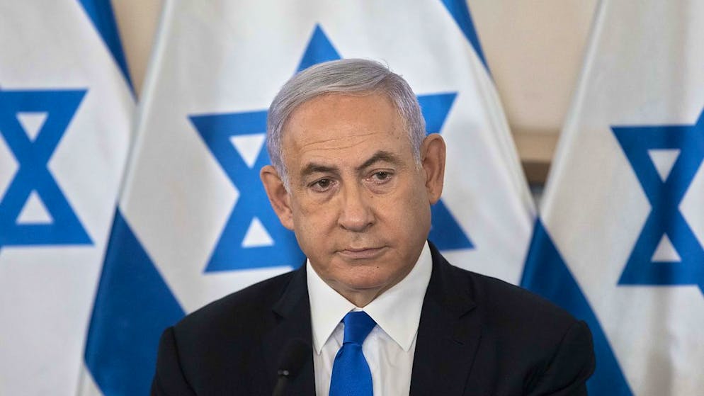 Il primo ministro israeliano Benjamin Netanyahu ha reagito furiosamente alla notizia.