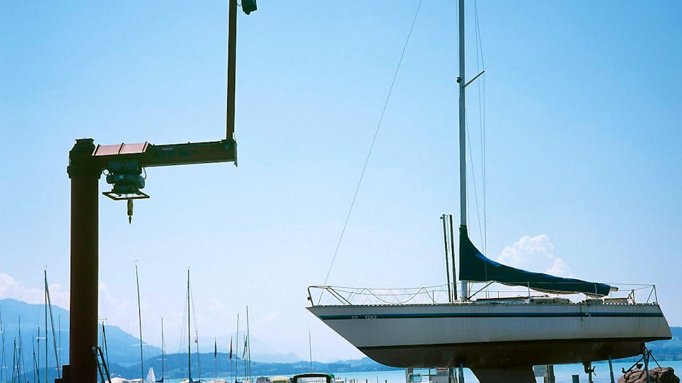 Schiffe im Hafen von Zug: Der Kanton muss dafür sorgen, dass sich in den Seen keine invasiven Arten ausbreiten. (Archivbild)
