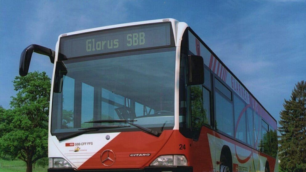 Die SBB verzichtete auf die Erneuerung ihrer Konzession für die Buslinien im Glarner Unter- und Mittelland. Den Zuschlag erhielt nach einer Ausschreibung Postauto. Diesen Entscheid stützt nun das Bundesverwaltungsgericht. (Symbolbild)