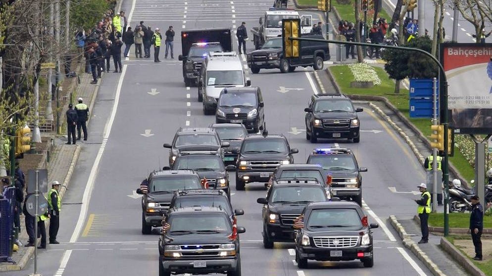 The motorcade of US President Barack Obama drives on the empty streets of Istanbul, on Tuesday April 7, 2009. President Obama wrapped up his first European trip as president with a request for other nations to look past his nation's stereotypes and flaws. (AP Photo/Ibrahim Usta)