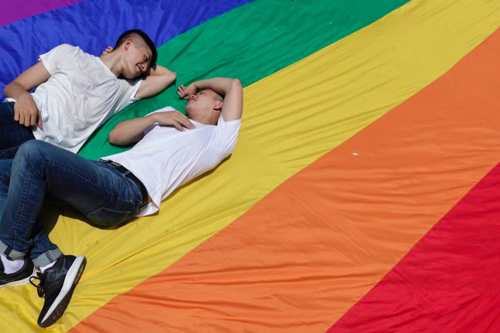 Les organisations de défense des droits des personnes LGBTQ+ en Europe constatent une recrudescence des contenus toxiques et de la désinformation sur internet, une tendance mondiale.