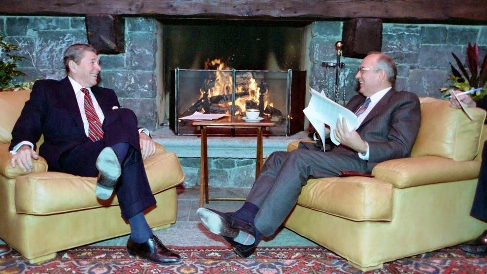Anche il presidente statunitense Ronald Reagan e il presidente dell'Unione Sovietica Mikhail Gorbaciov si sono incontrati a Ginevra nel 1985 - all'Hotel Intercontinental. 