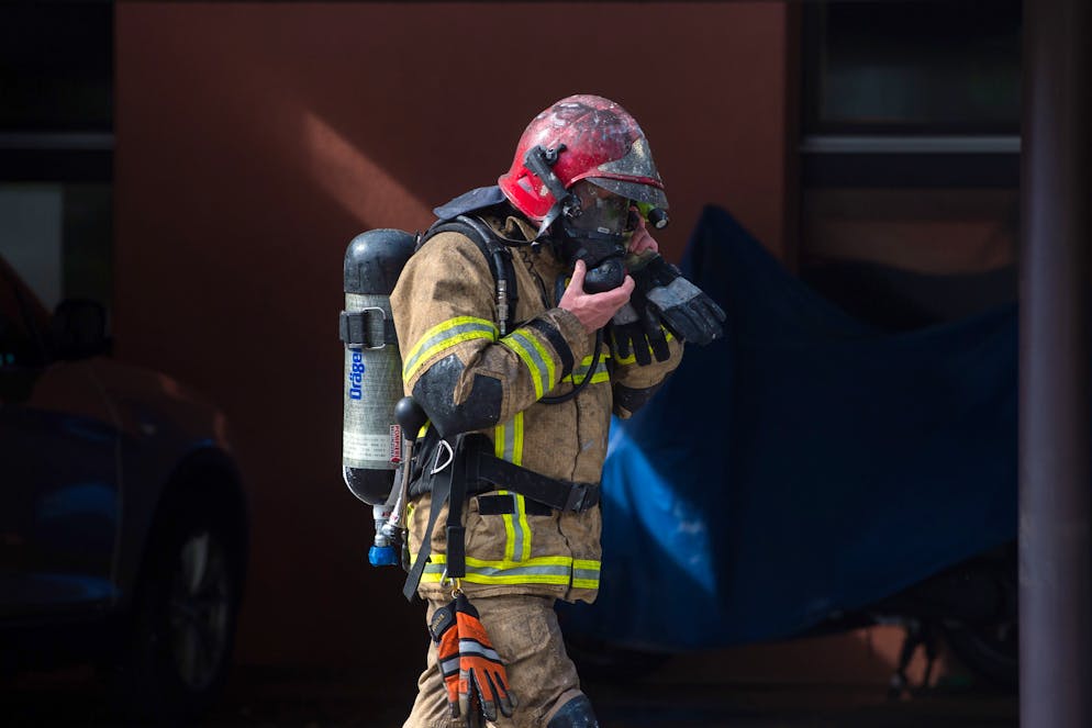 Galbisio: incendio in appartamento. Nella foto un momento durante l'intervento dei pompieri in una palazzina.
© Ti-Press / Pablo Gianinazzi