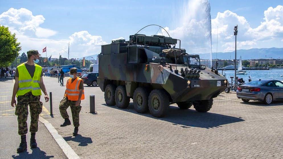 Il Consiglio federale ha richiamato fino a 1.000 militari per aiutare il cantone di Ginevra a mettere in sicurezza l'evento.