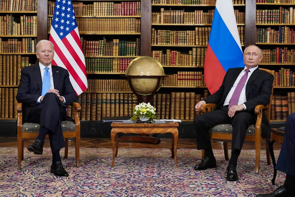 Biden e Putin nella biblioteca della Villa