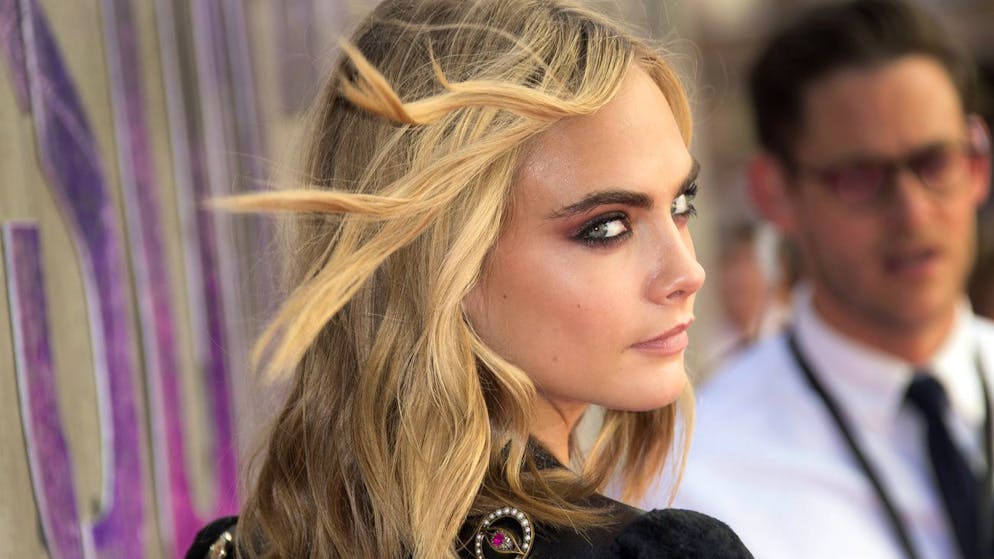 «Dicke Augenbrauen werden in zehn Jahren so lächerlich sein wie ein Arschgeweih»: Model und Schauspielerin Cara Delevingne trägt buschig.