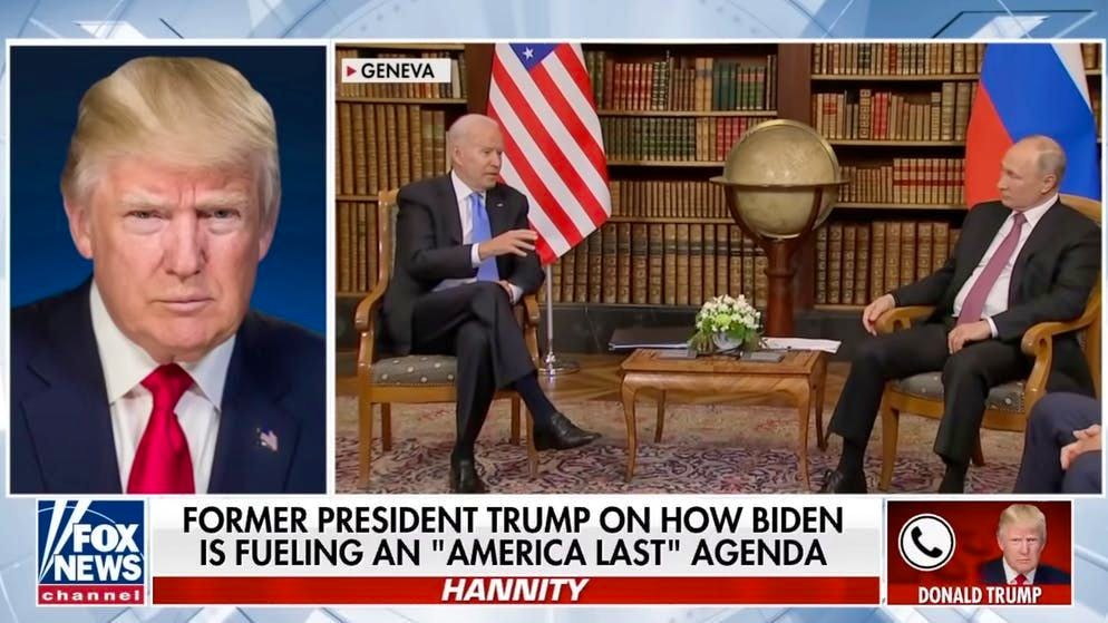 Donald Trump (a sinistra) parla su Fox della performance