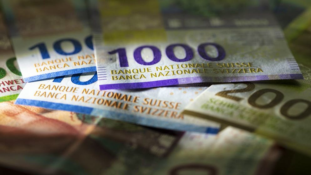 Detail view of the nineth Swiss banknote series: ten, twenty and fifty, hundred, two hundred and thousand Swiss franc note, photographed on November 7, 2019. (KEYSTONE/Gaetan Bally)
Detailansicht der neunten Schweizer Banknoten-Serie: zehn, zwanzig, fuenfzig, hundert, zweihundert und tausend Franken, aufgenommen am 7. November 2019. (KEYSTONE/Gaetan Bally)