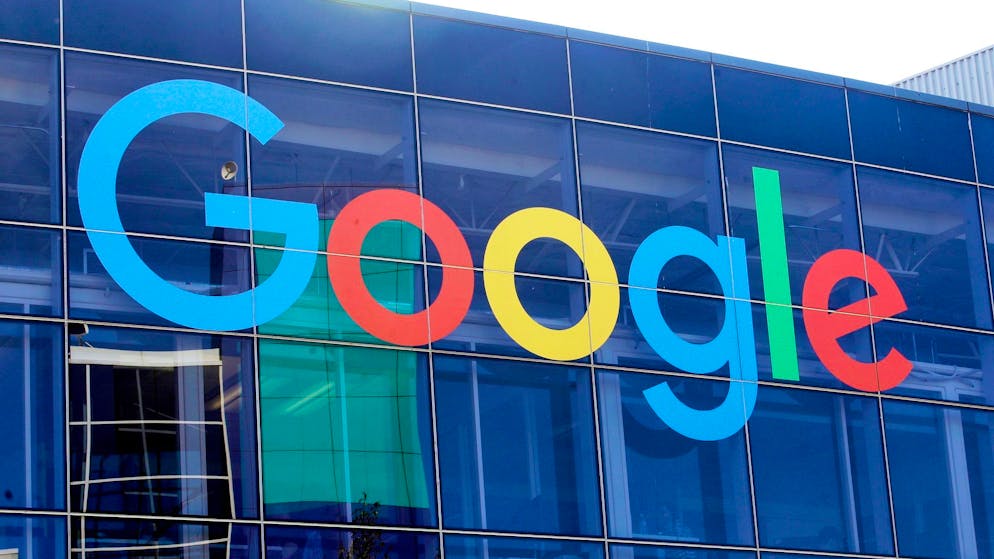 Grosskonzerne wie Google und Facebook erwartet künftig eine Mindeststeuer. (Symbolbild)