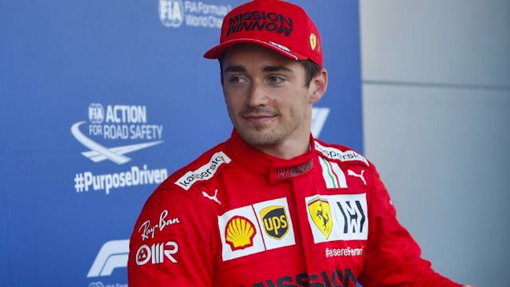 Charles Leclerc in Ferrari fährt auch in Baku zur Pole-Position.