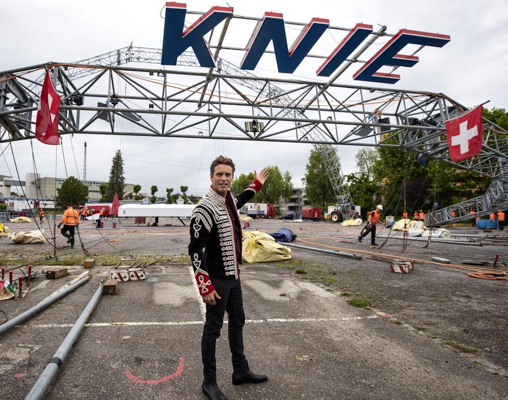 Bastian Baker ist der neue Headliner der Tournee 2021 des Circus Knie, aufgenommen am Donnerstag, 1. Juli 2021, in Rapperswil. (KEYSTONE/Alexandra Wey)