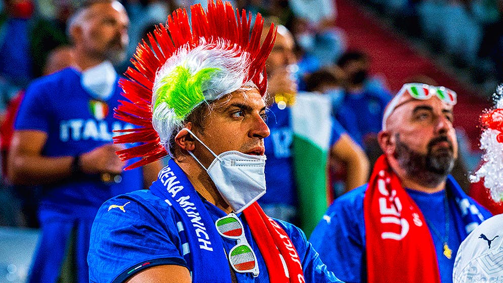 Bei der Euro strömen Fans zu Tausenden in die Stadien in ganz Europa.