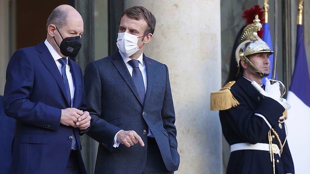 Emmanuel Macron a placé la barre très haut pour la présidence française de l'UE. Il peut compter sur le soutien du nouveau chancelier allemand Olaf Scholz (à gauche, archives).