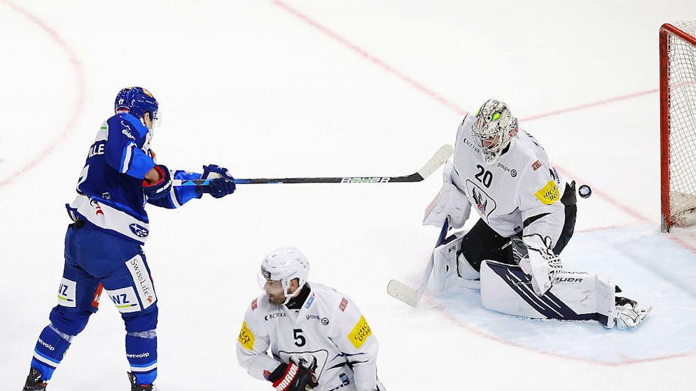 John Quenneville inscrit le 4-2 en fin de match