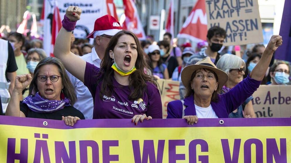 Manifestazione del 18 settembre a Berna con lo slogan "Giù le mani dalle nostre pensioni".