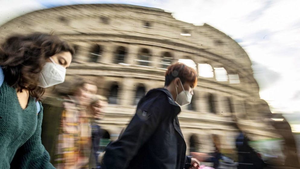 In Italia servirà il green pass base (3G) praticamente per ogni servizi pubblico o privato, eccetto che per andare a comprare il cibo.