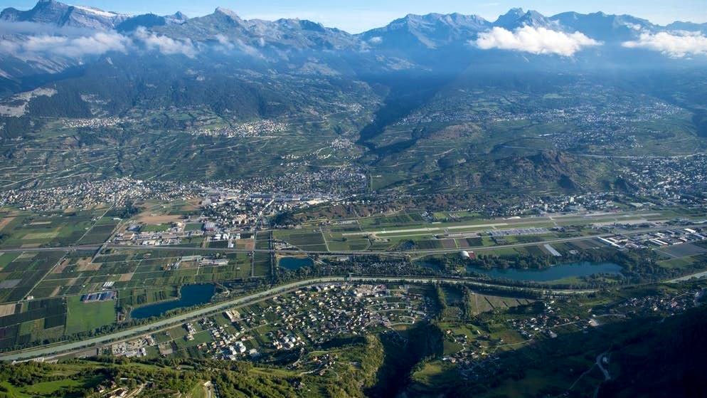 Vladislav Klyushin a été arrêté à l'aérodrome de Sion le 21 mars 2021 après l'atterrissage de son jet privé en provenance de Moscou. Sa femme et ses cinq enfants se rendent à Zermatt.