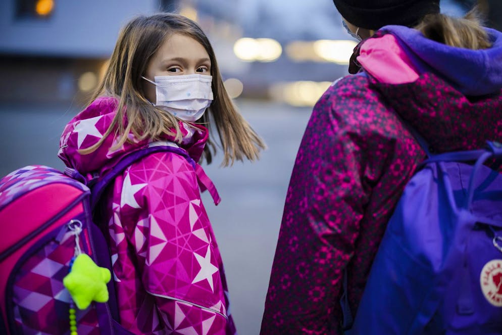 La fronde contre l'obligation du port du masque dès le 10 janvier à partir de la 1ère année scolaire (3H) dans le canton de Berne ne faiblit pas. (image d'illustration)