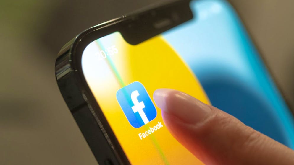 Pesanti multe in Francia per Google e Facebook