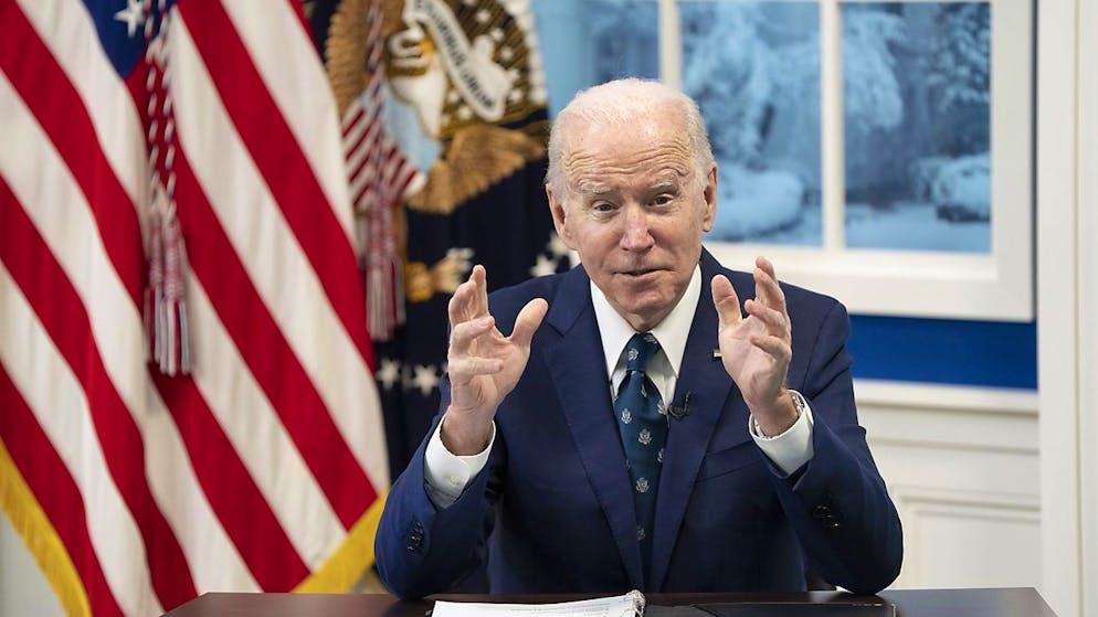 "Allons-nous être une nation qui ne vit pas dans la lumière de la vérité mais à l'ombre du mensonge?", s'interroge Joe Biden, selon un extrait de son discours.