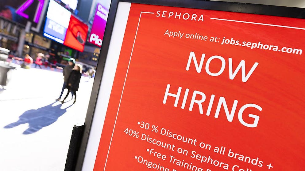 L'économie américaine a créé seulement 199'000 emplois en décembre, loin des 440'000 attendus par les analystes, reflétant une reprise du marché du travail aux Etats-Unis difficile.