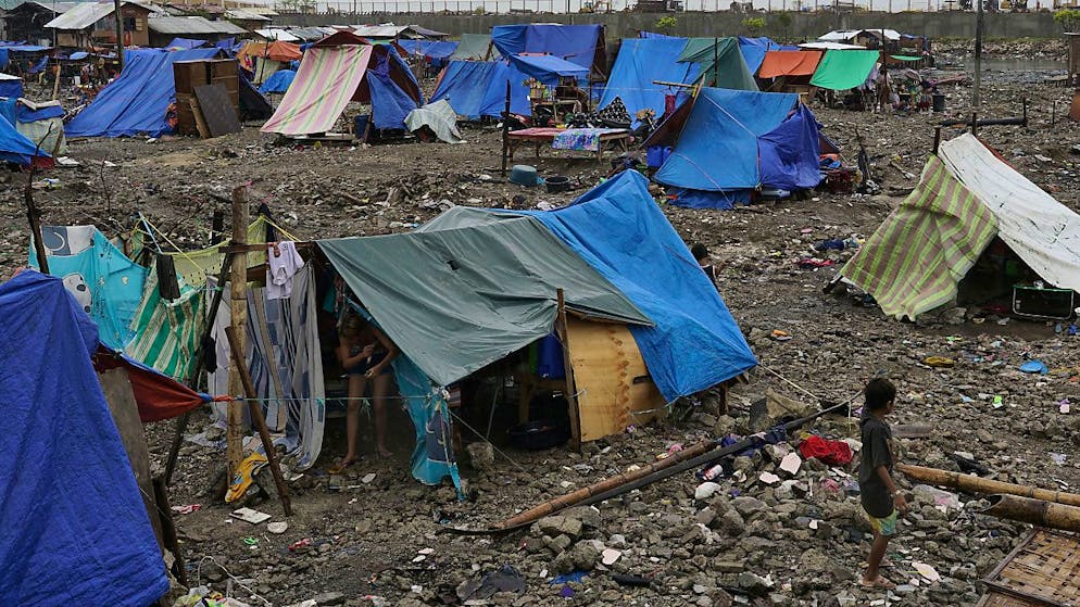Selon un dernier bilan, 402 personnes sont mortes à cause du typhon, plus de 1200 ont été blessées, 78 sont toujours portées disparues et au moins 370'000 se trouvent toujours dans des centres d'évacuation (archives).