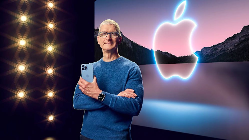 Avec une fortune personnelle estimée à 1,5 milliard de dollars par le magazine Forbes, Tim Cook, 61 ans, se situe très loin des dirigeants les plus riches au monde. (archives)