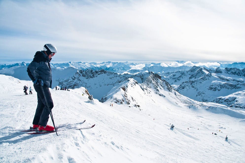 En France comme aux États-Unis, les stations de ski s'adaptent au changement climatique et repensent leurs offres pour s'assurer un avenir économique.