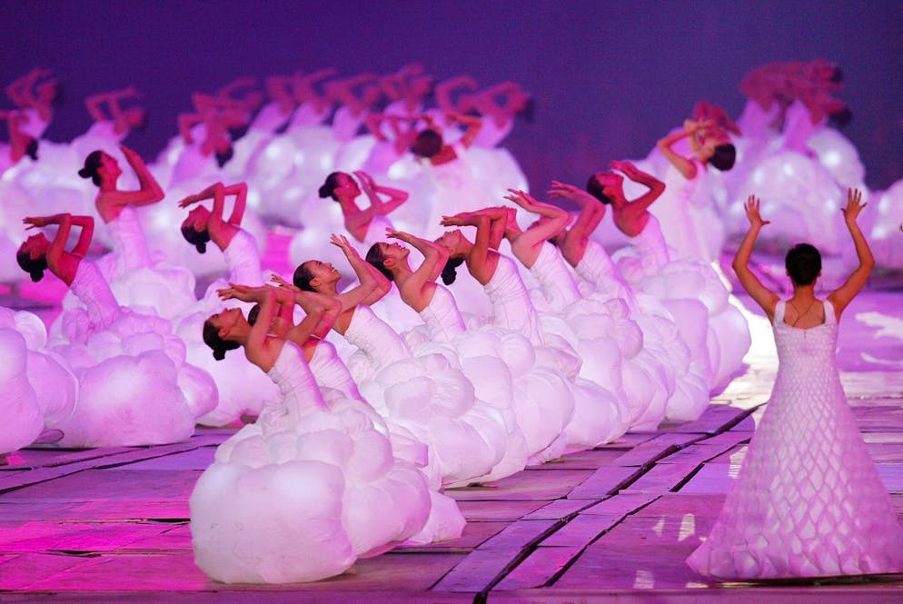 Des danseuses lors de la cérémonie de l'ouverture des Jeux paralympiques de 2008.