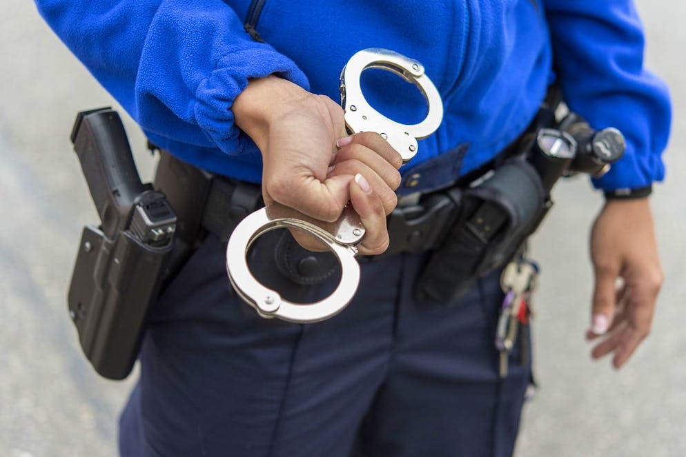 Agés de 35 et 45 ans, ces malfaiteurs originaires de la région Rhône-Alpes ont «déjà été condamnés pour de nombreux délits violents», a relevé la JIRS. (image d'illustration)