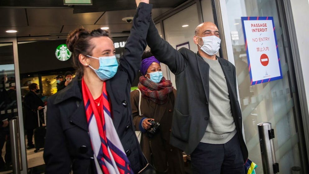 Ramy Shaath s'est dit "très heureux d'être ici" à son arrivée samedi à l'aéroport de Roissy-Charles De Gaulle, en présence de son épouse, Céline Lebrun.