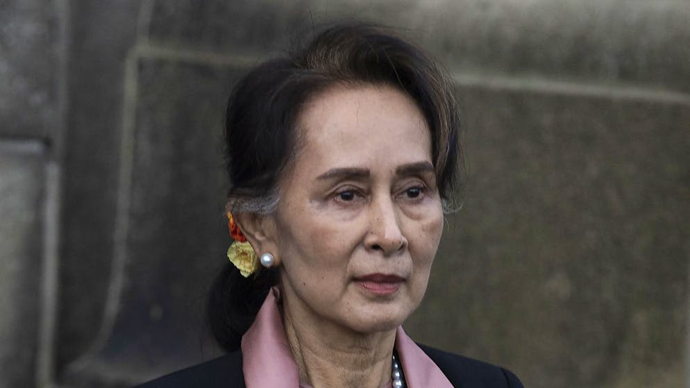 Aung San Suu kyi a été condamnée à quatre ans de prison pour importation illégale de talkies-walkies (archives).